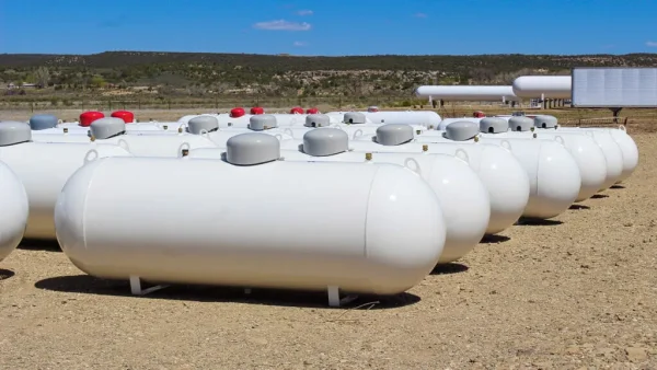 1000 Gallon Above Ground Propane Tank - Image 2